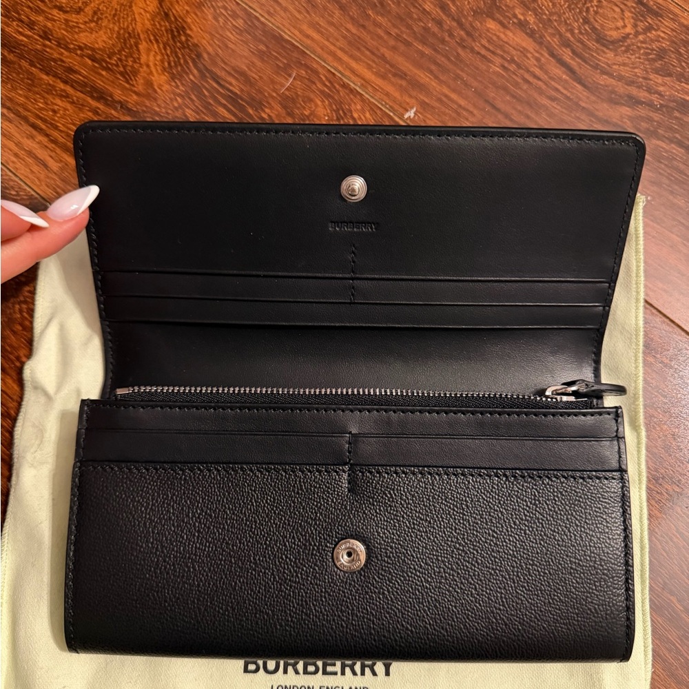 Burberry Porter Black Leather Flap Wallet - Picture 3 of 4